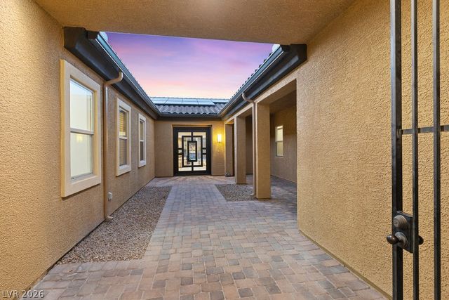 10360 Mystic Ledge Court, Las Vegas, NV 89149