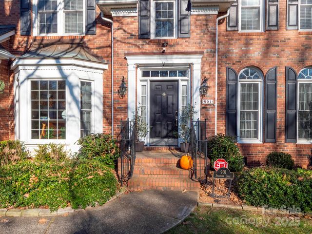 901 Staghorn Lane, Waxhaw, NC 28173