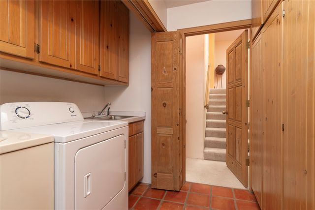 860 Camino Chaco, Santa Fe, NM 87501