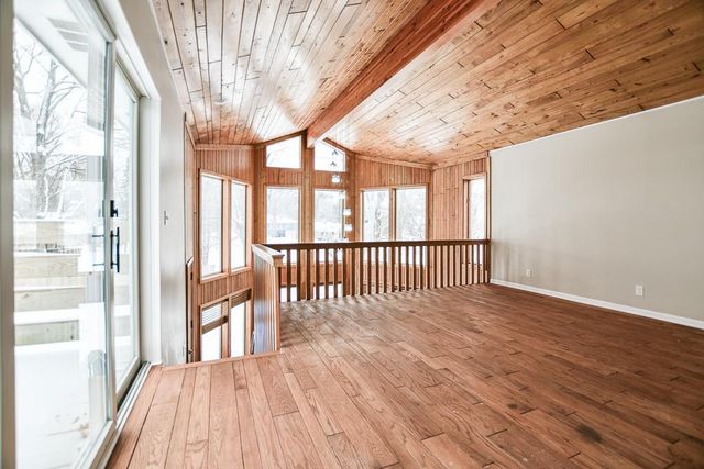 3709 W 102nd Street, Bloomington, MN 55431