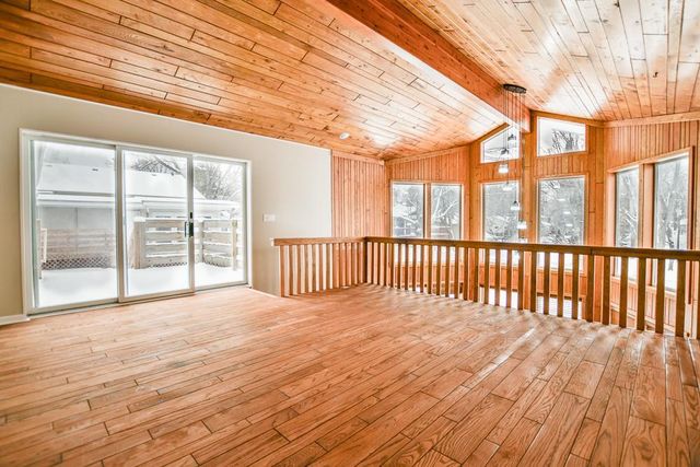 3709 W 102nd Street, Bloomington, MN 55431