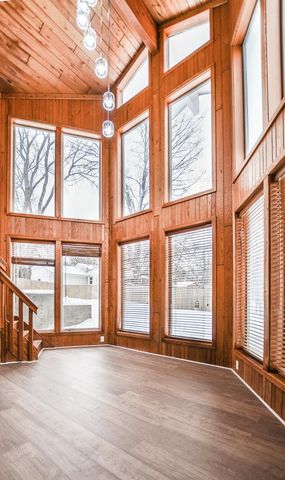 3709 W 102nd Street, Bloomington, MN 55431