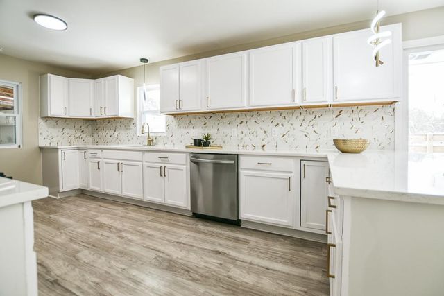 3709 W 102nd Street, Bloomington, MN 55431