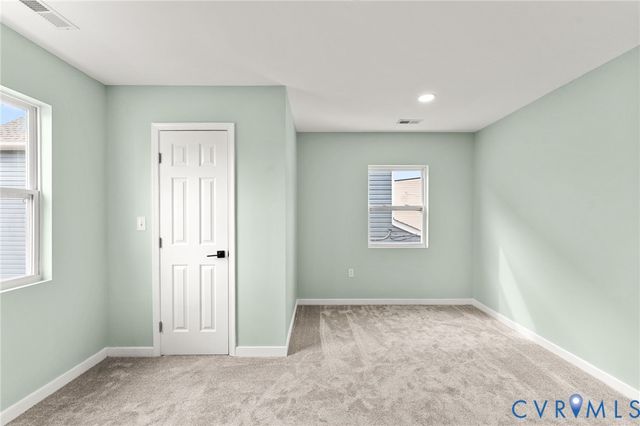 1136 Farmer St, Petersburg, VA 23803