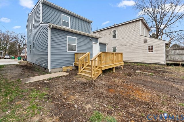 1136 Farmer St, Petersburg, VA 23803