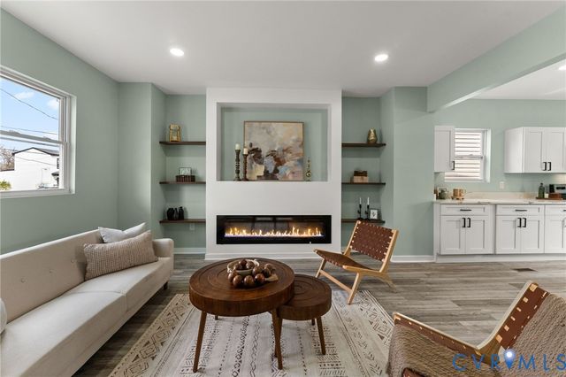 1136 Farmer St, Petersburg, VA 23803