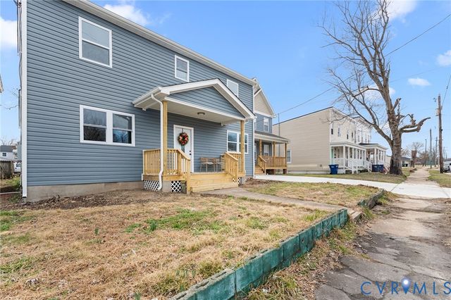 1136 Farmer St, Petersburg, VA 23803