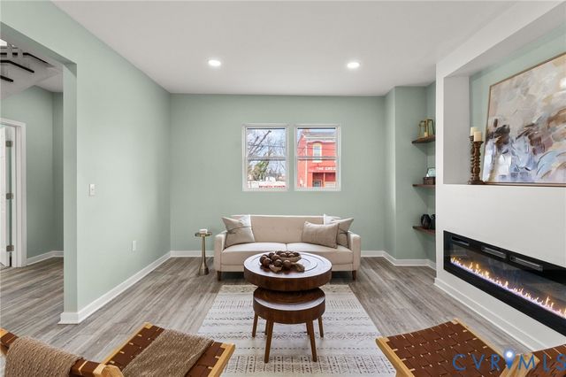 1136 Farmer St, Petersburg, VA 23803