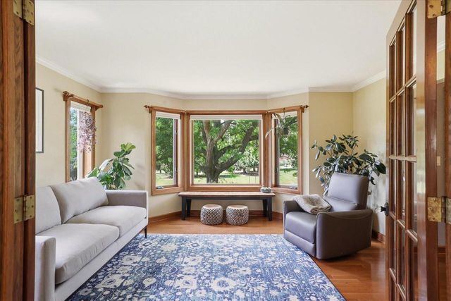 W343N6980 W Circle DRIVE, Oconomowoc, WI 53066