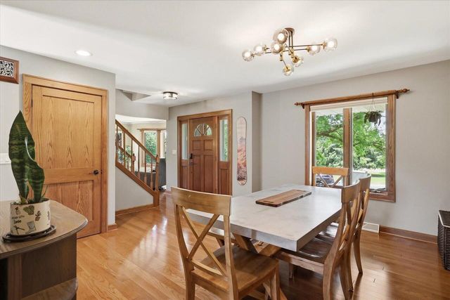 W343N6980 W Circle DRIVE, Oconomowoc, WI 53066