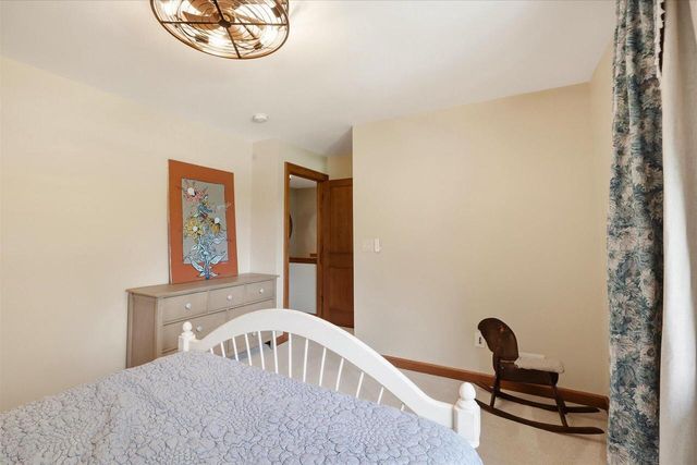 W343N6980 W Circle DRIVE, Oconomowoc, WI 53066