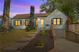 4013 Crestview Road, Independence, MO 64052