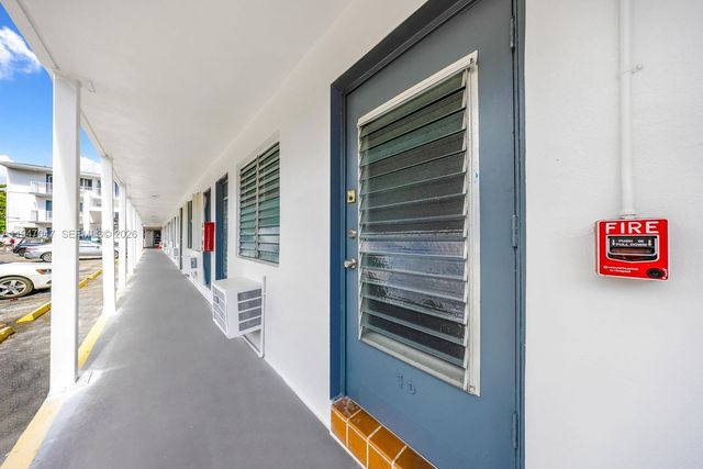 15610 NE 6th Ave 7D, Miami, FL 33162