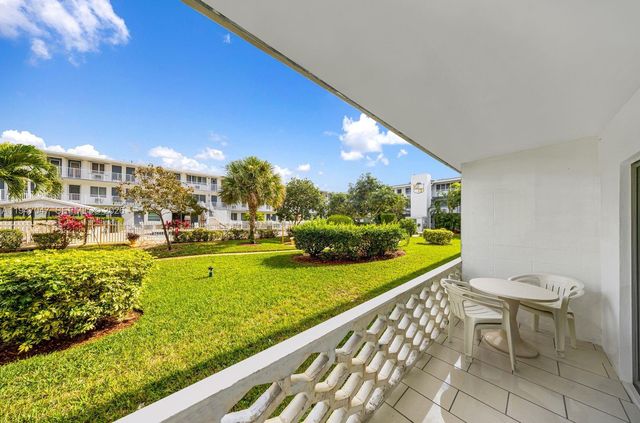 15610 NE 6th Ave 7D, Miami, FL 33162