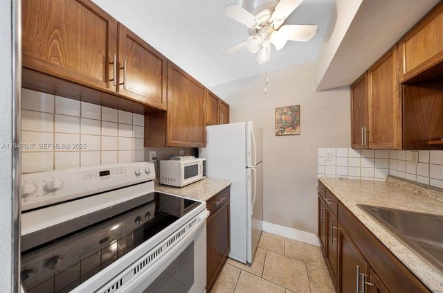 15610 NE 6th Ave 7D, Miami, FL 33162