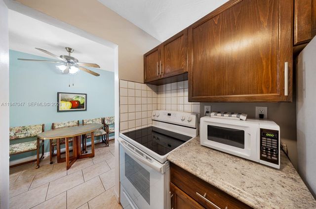 15610 NE 6th Ave 7D, Miami, FL 33162