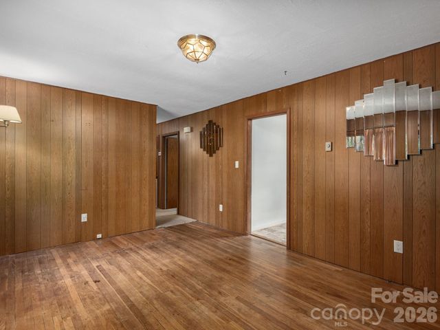 807 N Cherokee Avenue, Black Mountain, NC 28711