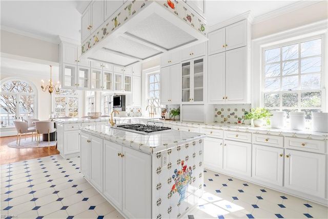 9200 Wigneil ST, Suffolk, VA 23433