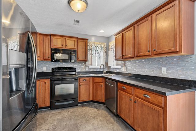 541 Parkvue Village Way, Clarksville, TN 37043