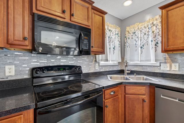 541 Parkvue Village Way, Clarksville, TN 37043