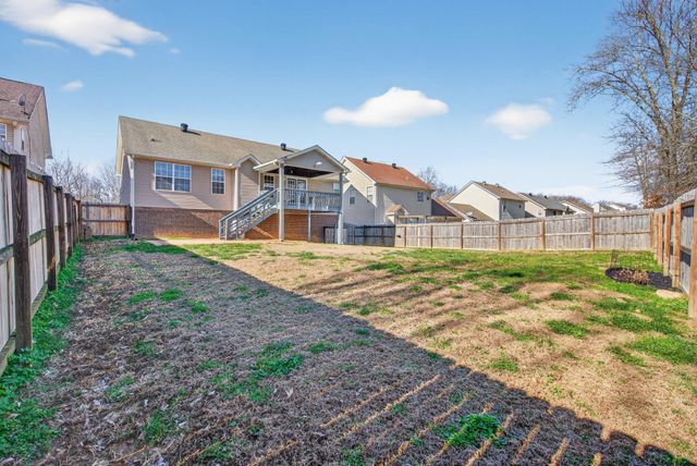 541 Parkvue Village Way, Clarksville, TN 37043