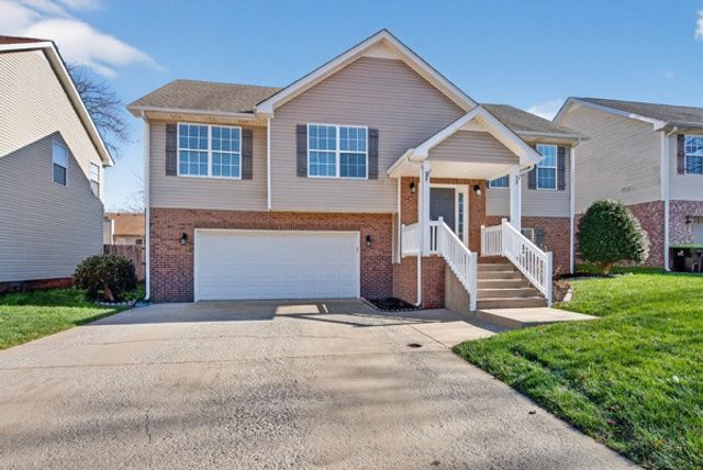 541 Parkvue Village Way, Clarksville, TN 37043