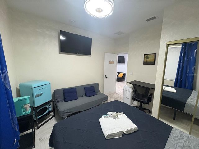 3715 VALLEY TREE DRIVE, Tampa, FL 33610