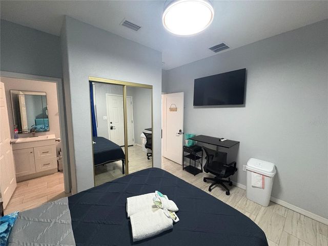 3715 VALLEY TREE DRIVE, Tampa, FL 33610