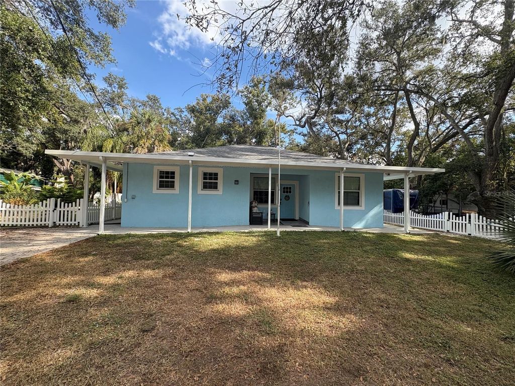 3715 VALLEY TREE DRIVE, Tampa, FL 33610