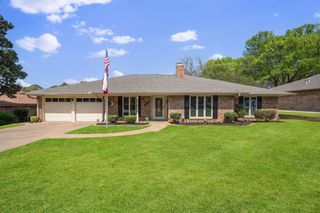 1711 Queensborough Drive, Arlington, TX 76015