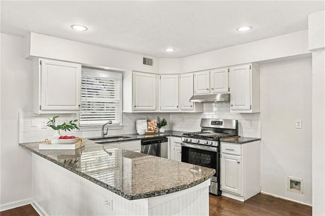 15 Ashleigh Terrace, Marietta, GA 30062
