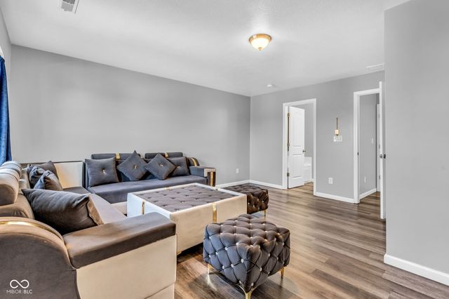 5859 Edelle Drive, Indianapolis, IN 46237