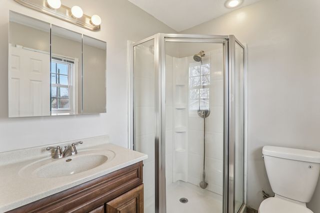 1903 Hazelwood Drive, Lindenhurst, IL 60046