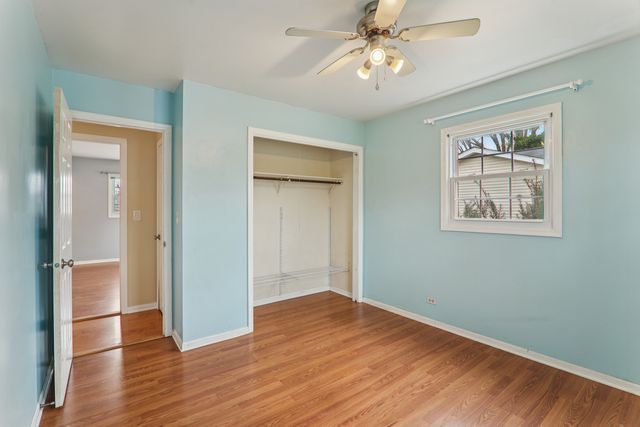 1903 Hazelwood Drive, Lindenhurst, IL 60046