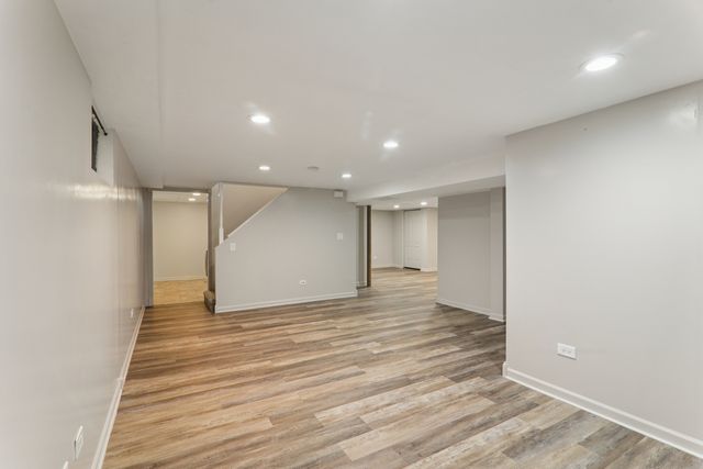 1903 Hazelwood Drive, Lindenhurst, IL 60046