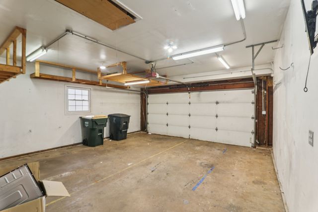 1903 Hazelwood Drive, Lindenhurst, IL 60046