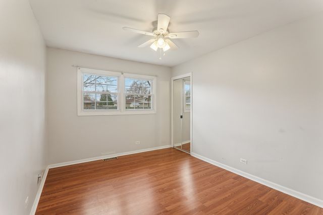 1903 Hazelwood Drive, Lindenhurst, IL 60046