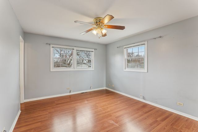 1903 Hazelwood Drive, Lindenhurst, IL 60046