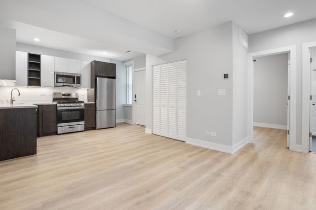 1558.5 W Juneway Terrace 2T, Chicago, IL 60626