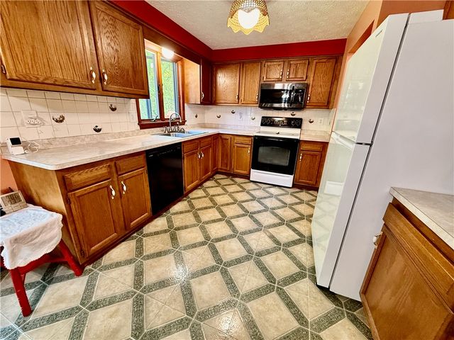28 West Forest Drive, Chili, NY 14624