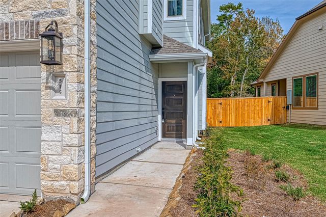 515 Longleaf Pine Drive, Montgomery, TX 77316
