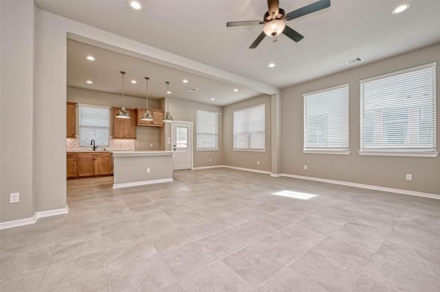515 Longleaf Pine Drive, Montgomery, TX 77316