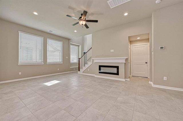 515 Longleaf Pine Drive, Montgomery, TX 77316