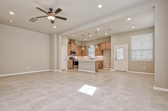 515 Longleaf Pine Drive, Montgomery, TX 77316