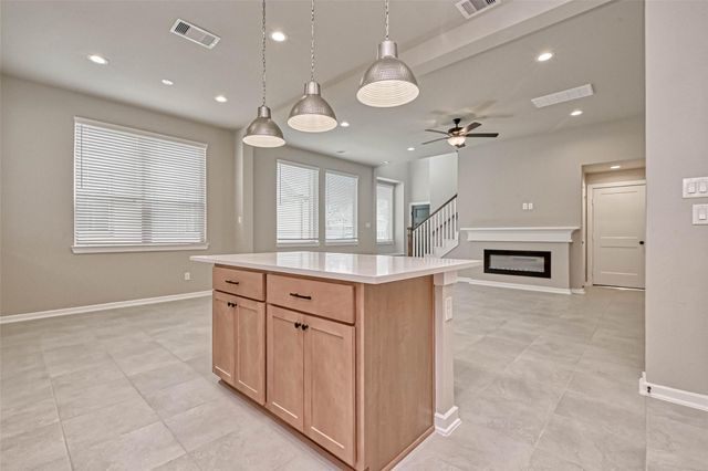515 Longleaf Pine Drive, Montgomery, TX 77316