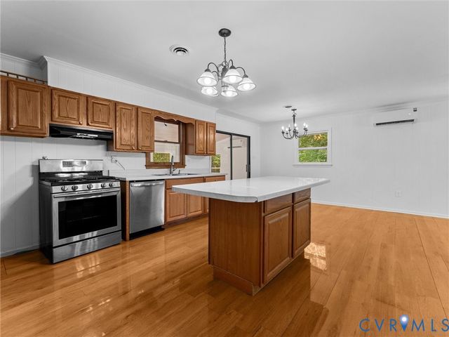 2135 Lakeview Dr, Powhatan, VA 23139