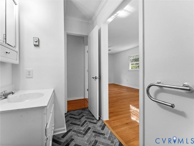 2135 Lakeview Dr, Powhatan, VA 23139