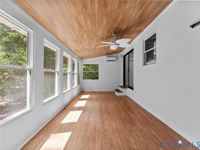 2135 Lakeview Dr, Powhatan, VA 23139