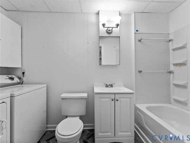2135 Lakeview Dr, Powhatan, VA 23139