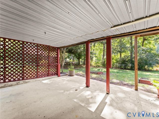 2135 Lakeview Dr, Powhatan, VA 23139